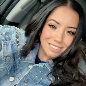 Meet your Posher, Allysa